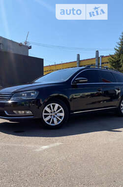 Универсал Volkswagen Passat 2011 в Житомире