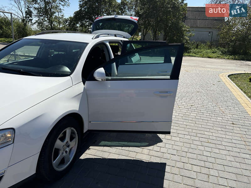 Универсал Volkswagen Passat 2010 в Львове