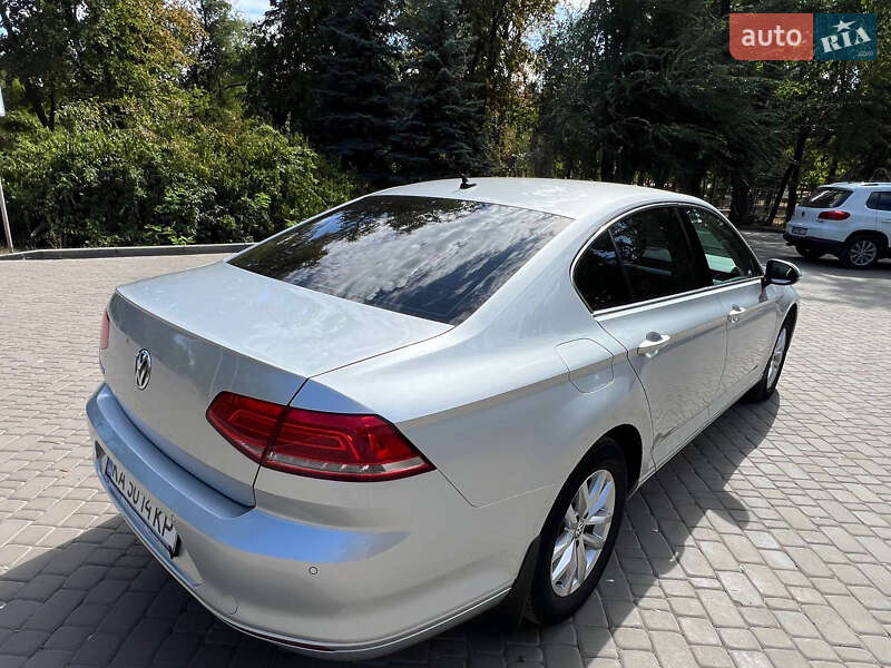 Седан Volkswagen Passat 2018 в Кривом Роге