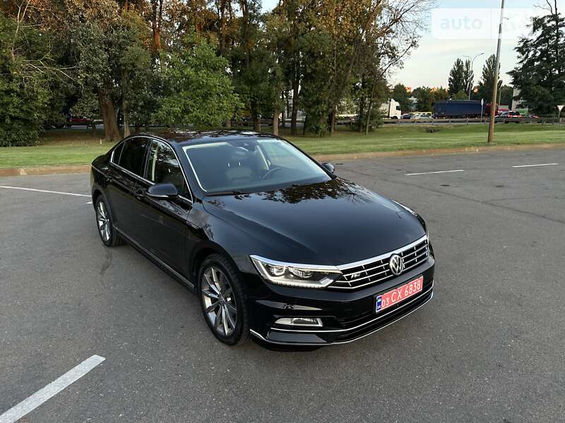 Седан Volkswagen Passat 2018 в Києві