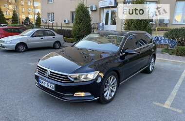 Универсал Volkswagen Passat 2015 в Киеве