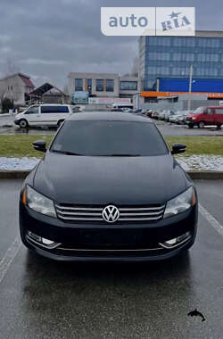 Седан Volkswagen Passat 2013 в Киеве