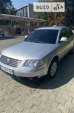 Седан Volkswagen Passat 2003 в Чернівцях