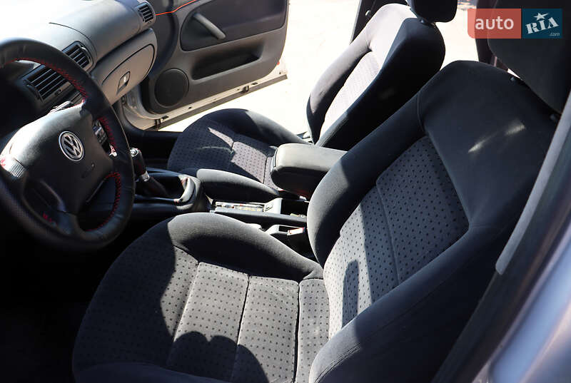 Седан Volkswagen Passat 1999 в Попельне