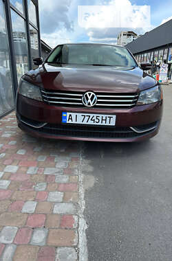 Седан Volkswagen Passat 2013 в Киеве