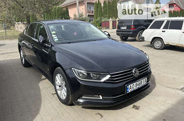 Седан Volkswagen Passat 2016 в Тячеве