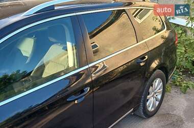 Универсал Volkswagen Passat 2011 в Львове