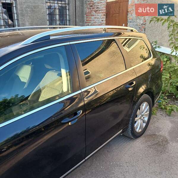 Універсал Volkswagen Passat 2011 в Львові
