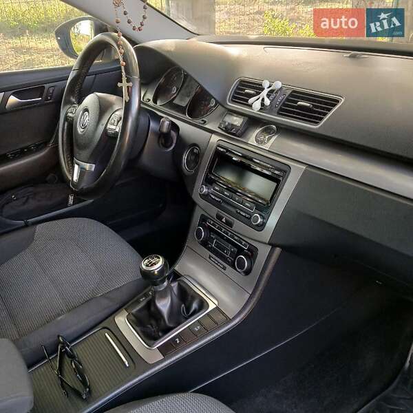 Універсал Volkswagen Passat 2011 в Львові