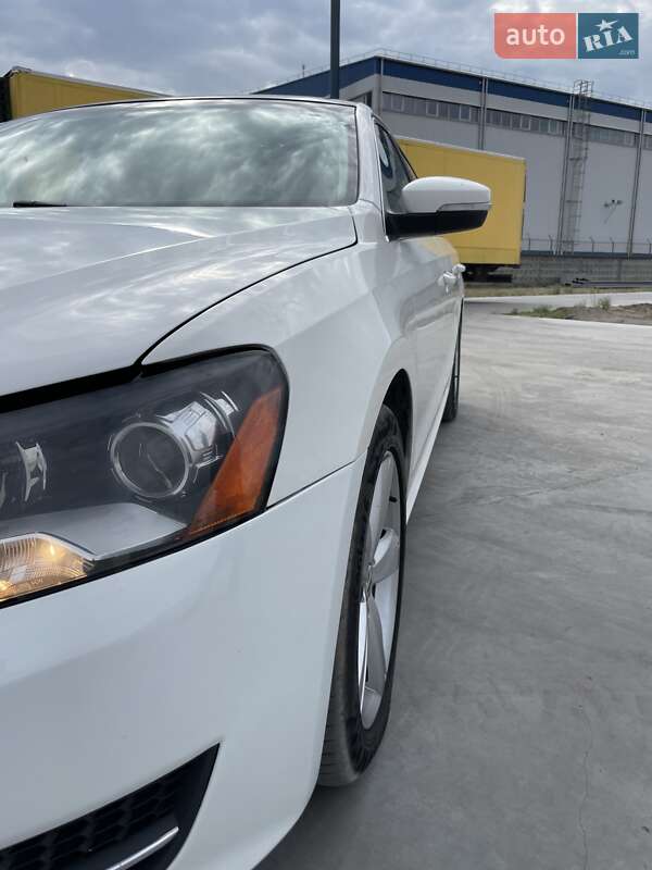 Седан Volkswagen Passat 2014 в Кременчуге