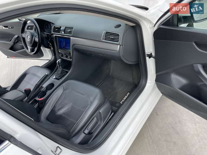 Седан Volkswagen Passat 2014 в Кременчуге