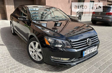 Седан Volkswagen Passat 2015 в Днепре