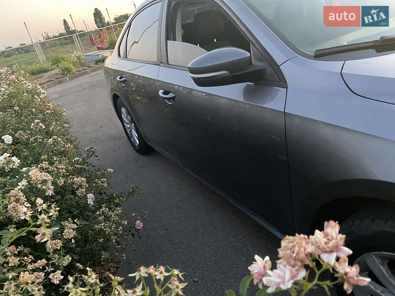 Седан Volkswagen Passat 2012 в Петропавлівці