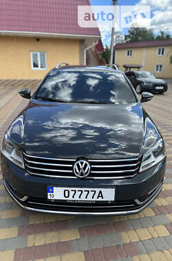 Універсал Volkswagen Passat 2011 в Василькові