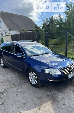 Універсал Volkswagen Passat 2007 в Сумах