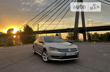 Седан Volkswagen Passat 2012 в Киеве