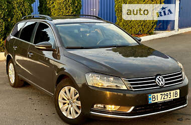 Універсал Volkswagen Passat 2011 в Полтаві