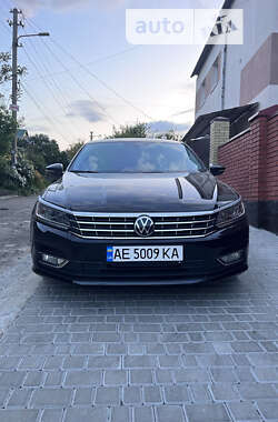 Седан Volkswagen Passat 2018 в Дніпрі