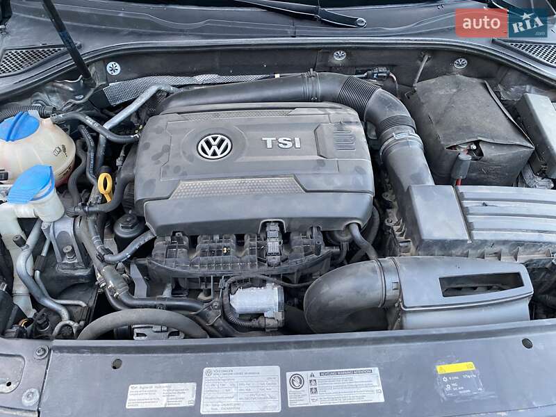 Седан Volkswagen Passat 2016 в Ржищеве