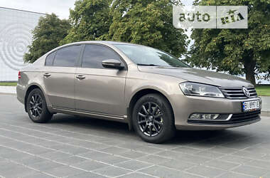 Седан Volkswagen Passat 2011 в Кременчуці