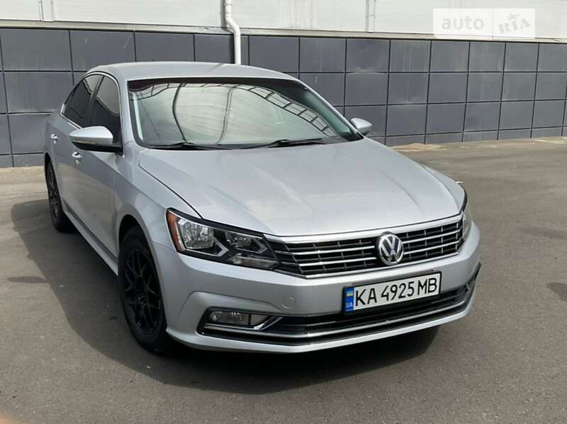 Седан Volkswagen Passat 2016 в Одессе