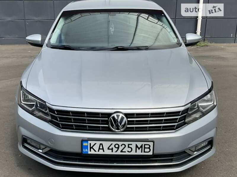 Седан Volkswagen Passat 2016 в Одессе