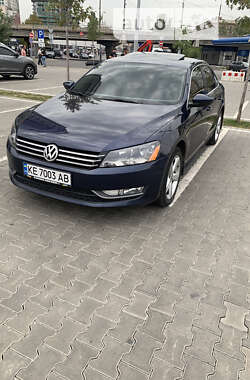 Седан Volkswagen Passat 2012 в Дніпрі