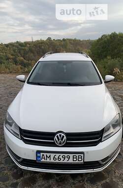 Универсал Volkswagen Passat 2012 в Житомире