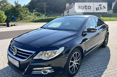 Седан Volkswagen Passat 2011 в Львове