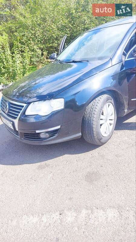 Седан Volkswagen Passat 2006 в Березівці