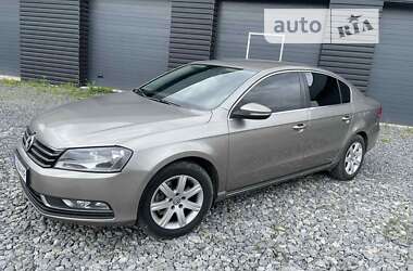 Седан Volkswagen Passat 2014 в Шепетовке