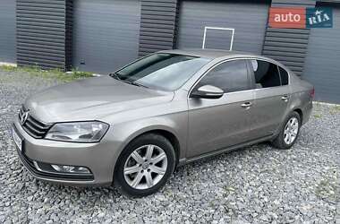 Седан Volkswagen Passat 2014 в Шепетівці