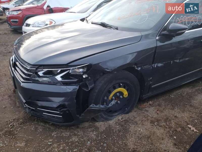 Седан Volkswagen Passat 2016 в Ржищеве