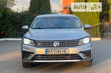 Седан Volkswagen Passat 2018 в Кропивницькому