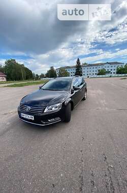 Універсал Volkswagen Passat 2011 в Ємільчиному