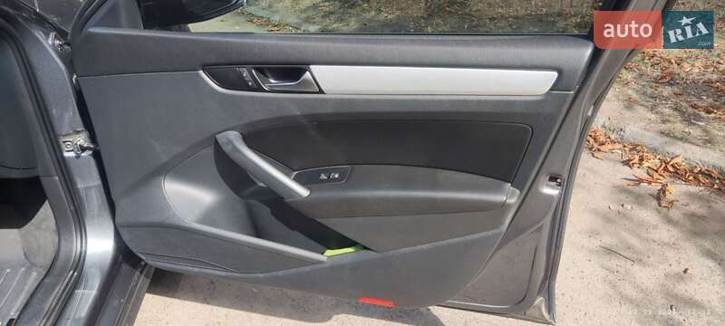 Седан Volkswagen Passat 2013 в Александрие