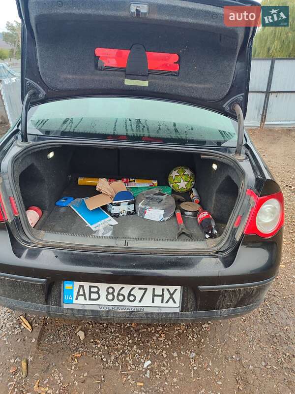 Седан Volkswagen Passat 2005 в Вінниці