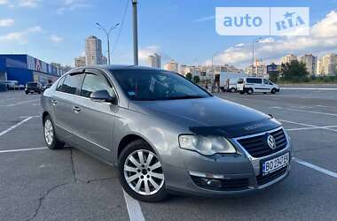 Седан Volkswagen Passat 2005 в Киеве