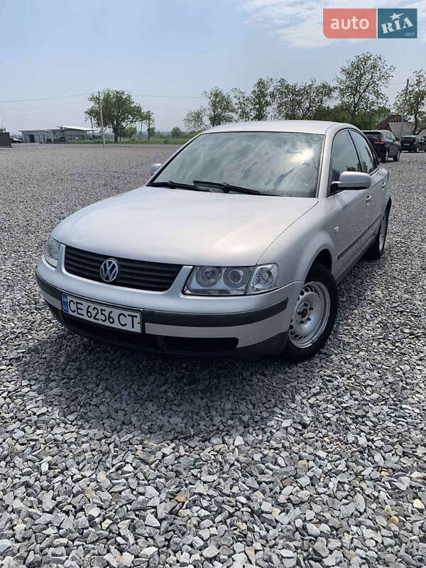 Седан Volkswagen Passat 1997 в Чернівцях