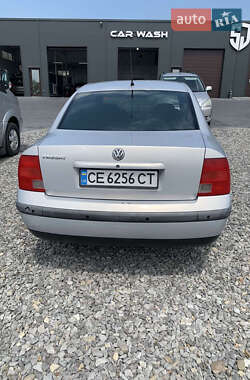 Седан Volkswagen Passat 1997 в Черновцах