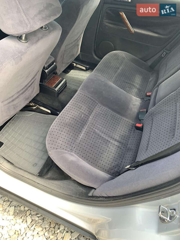 Седан Volkswagen Passat 1997 в Чернівцях