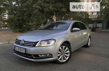 Седан Volkswagen Passat 2012 в Черкассах