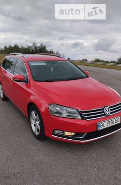 Універсал Volkswagen Passat 2011 в Пустомитах