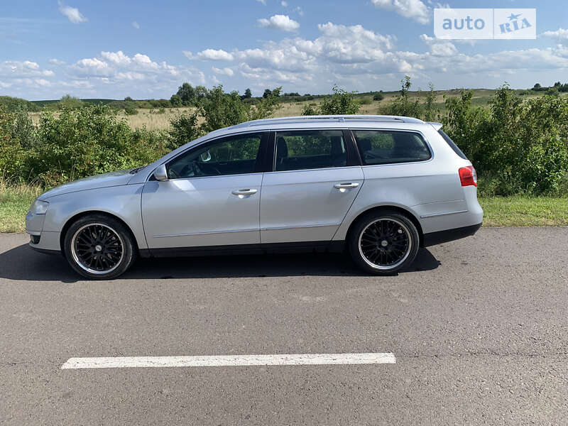 Універсал Volkswagen Passat 2010 в Львові