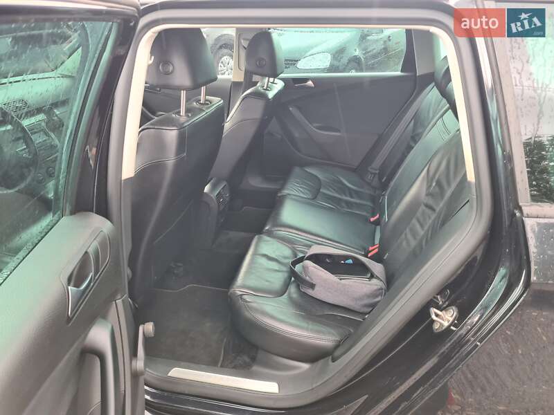 Универсал Volkswagen Passat 2009 в Ровно