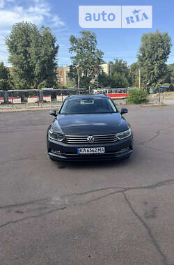 Универсал Volkswagen Passat 2018 в Киеве