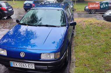 Универсал Volkswagen Passat 1992 в 
