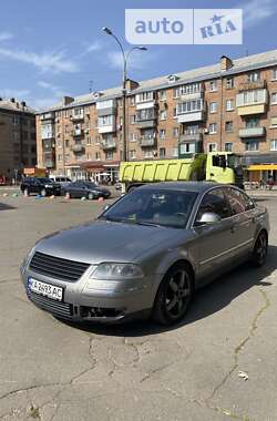 Седан Volkswagen Passat 2005 в Киеве