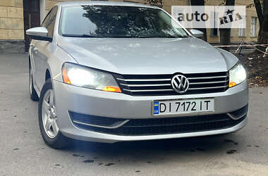 Седан Volkswagen Passat 2012 в Староконстантинове