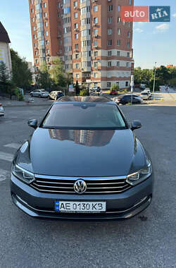 Универсал Volkswagen Passat 2015 в 